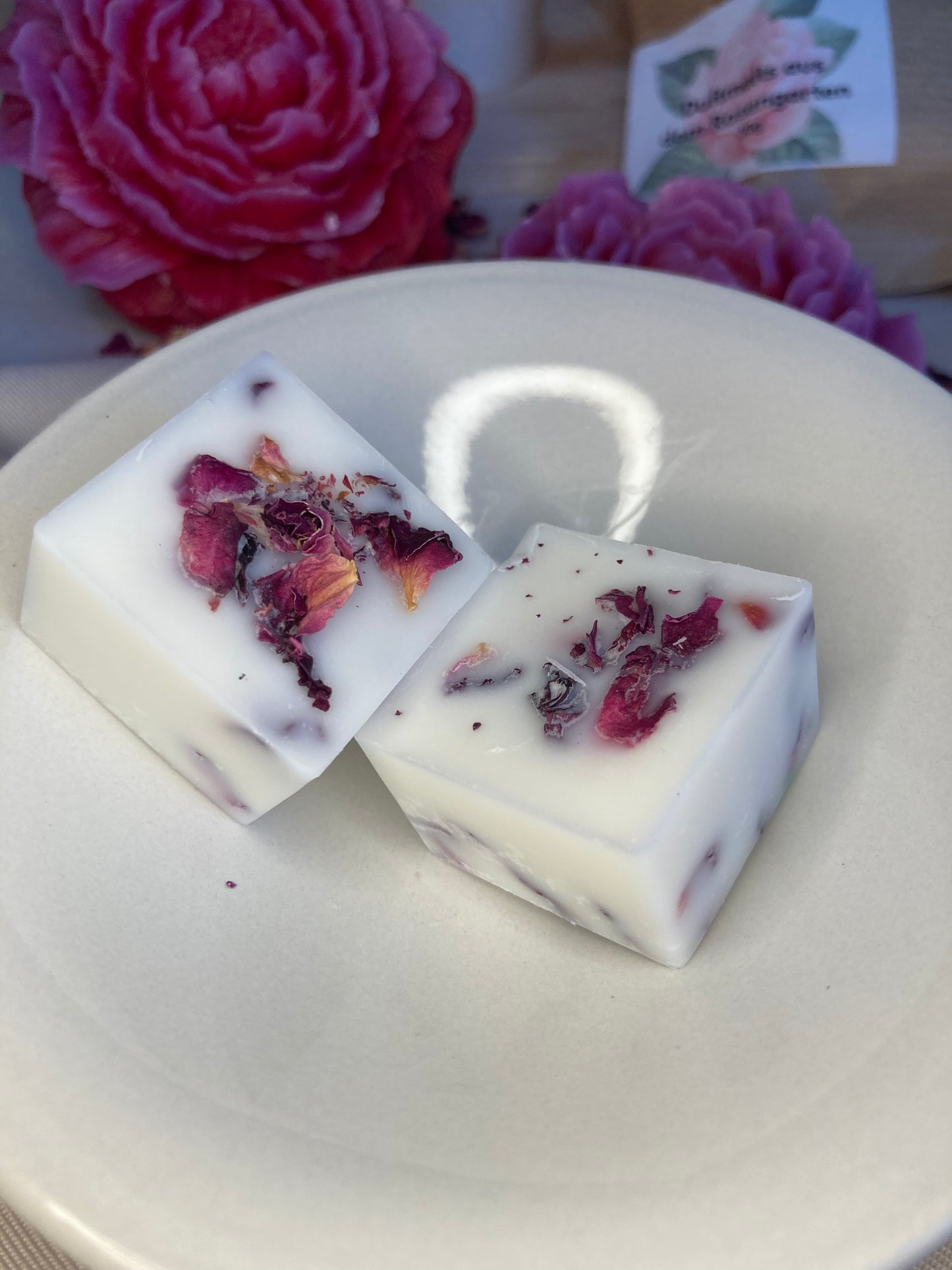 Rose mit pinkem Pfeffer